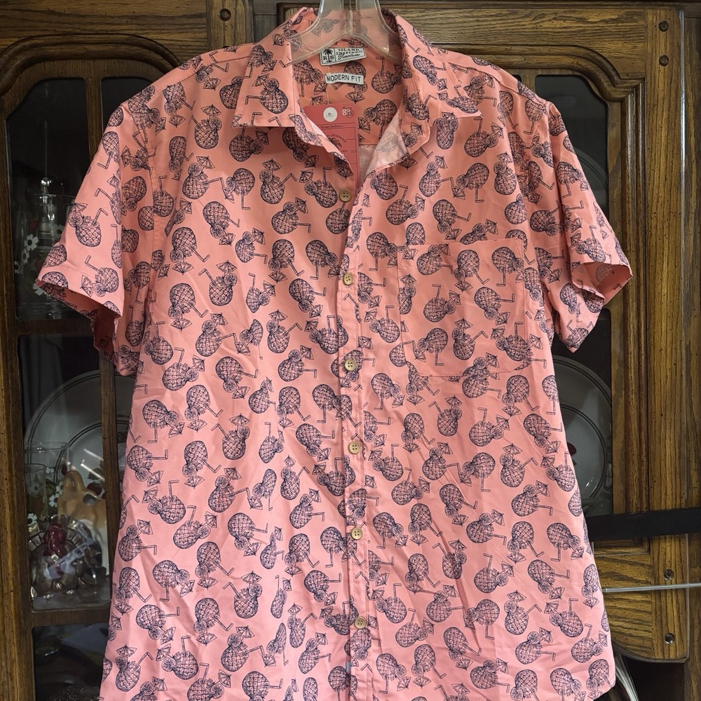 NWT Rs Resort Where Men's Button-Down Shirt Size Large Pink, Tropical Drinks‎